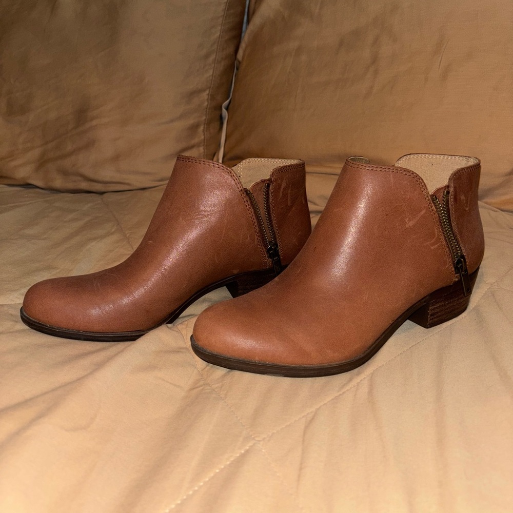 Lucky Brand Tan Ankle Booties